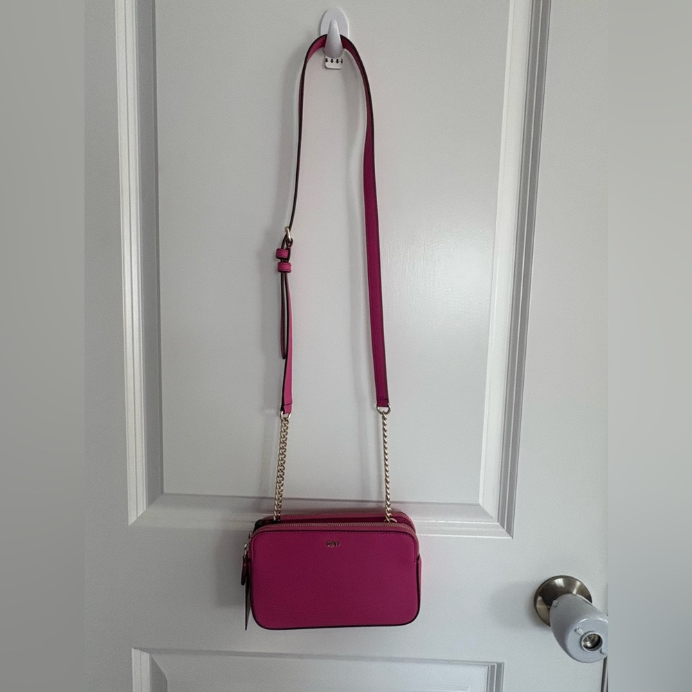 NWT- DKNY pink double zip victoria leather crossbody bag - Picture 2 of 12